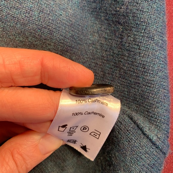 100% Mongolian Cashmere Cardigan - like new, size M - Picture 9 of 10